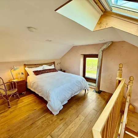 Barn Retreat With Mountain Views * Athy