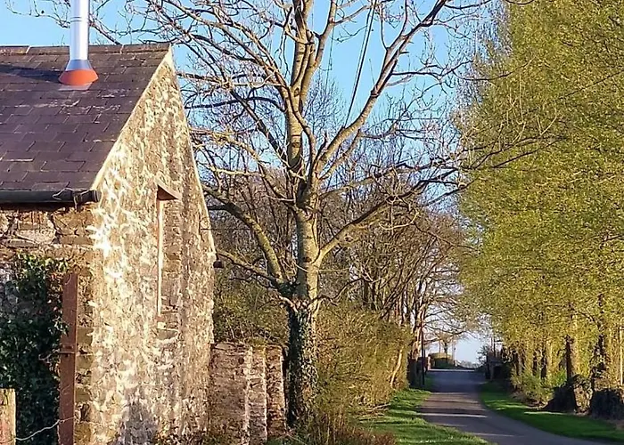 Barn Retreat With Mountain Views Apartamento *